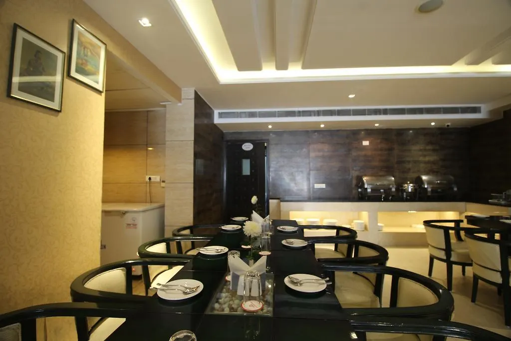 Hotel Waves, Delhi Airport