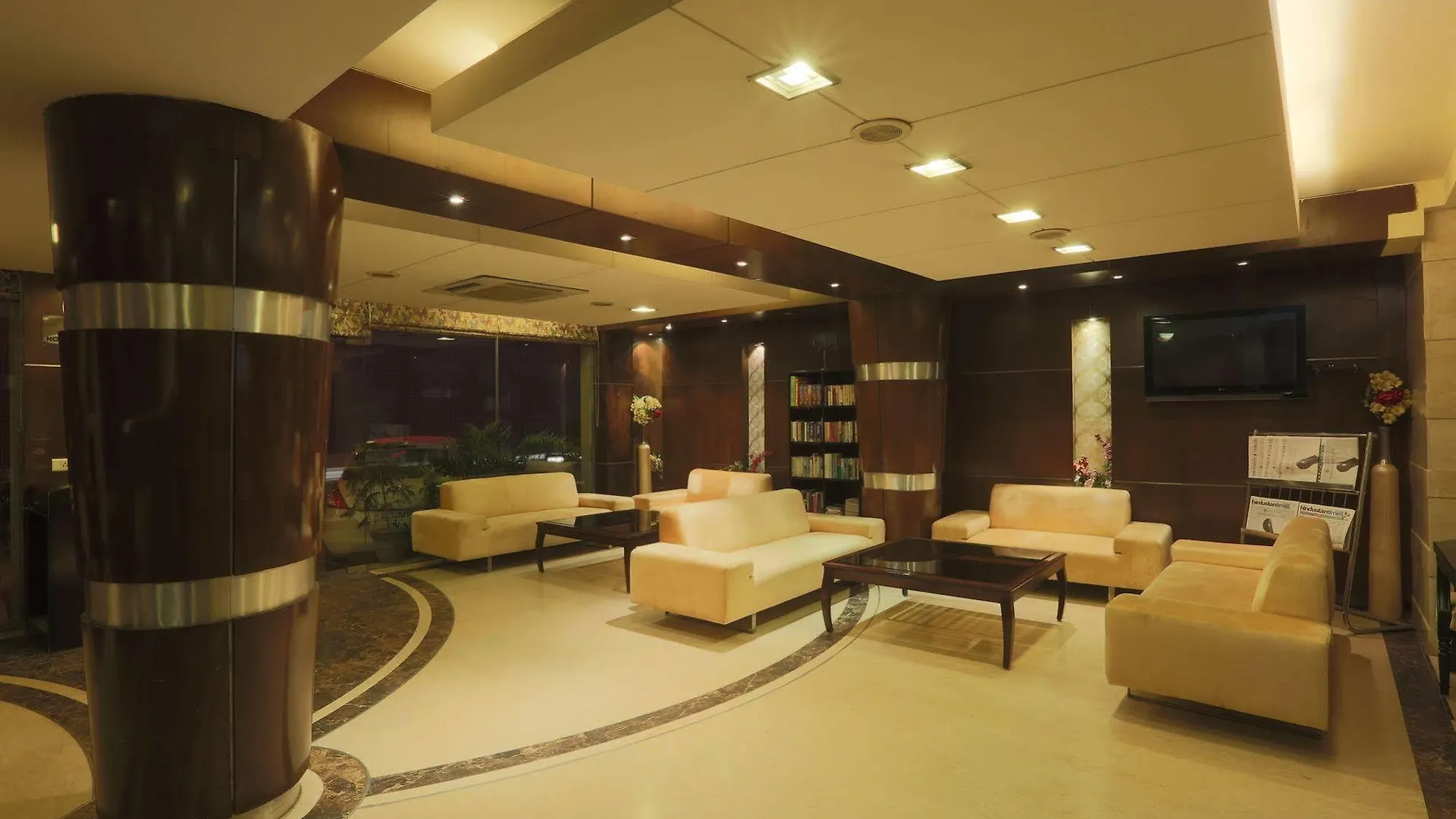 Hotel Waves, Delhi Airport