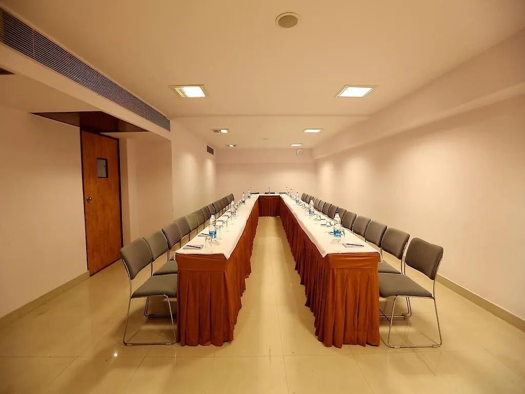 Hotel Waves, Delhi Airport