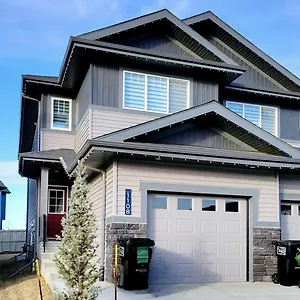 https://sunny-perch-stay.edmonton-hotels.net